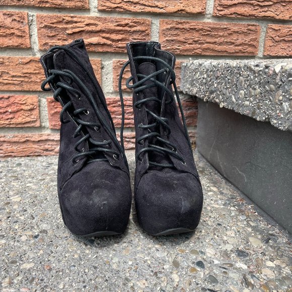 Loved, in Good Condition, Women's Club Couture Black Suede Booties Size 7 - Picture 3 of 7